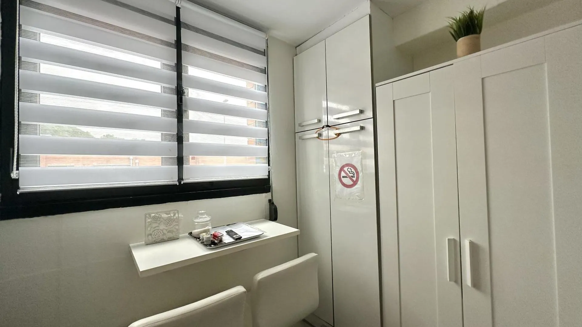Habitacion Con Bano Privado Y Mini-Cocina Privada En Casa Particular, Acceso Independiente San Sebastián Privat bolig